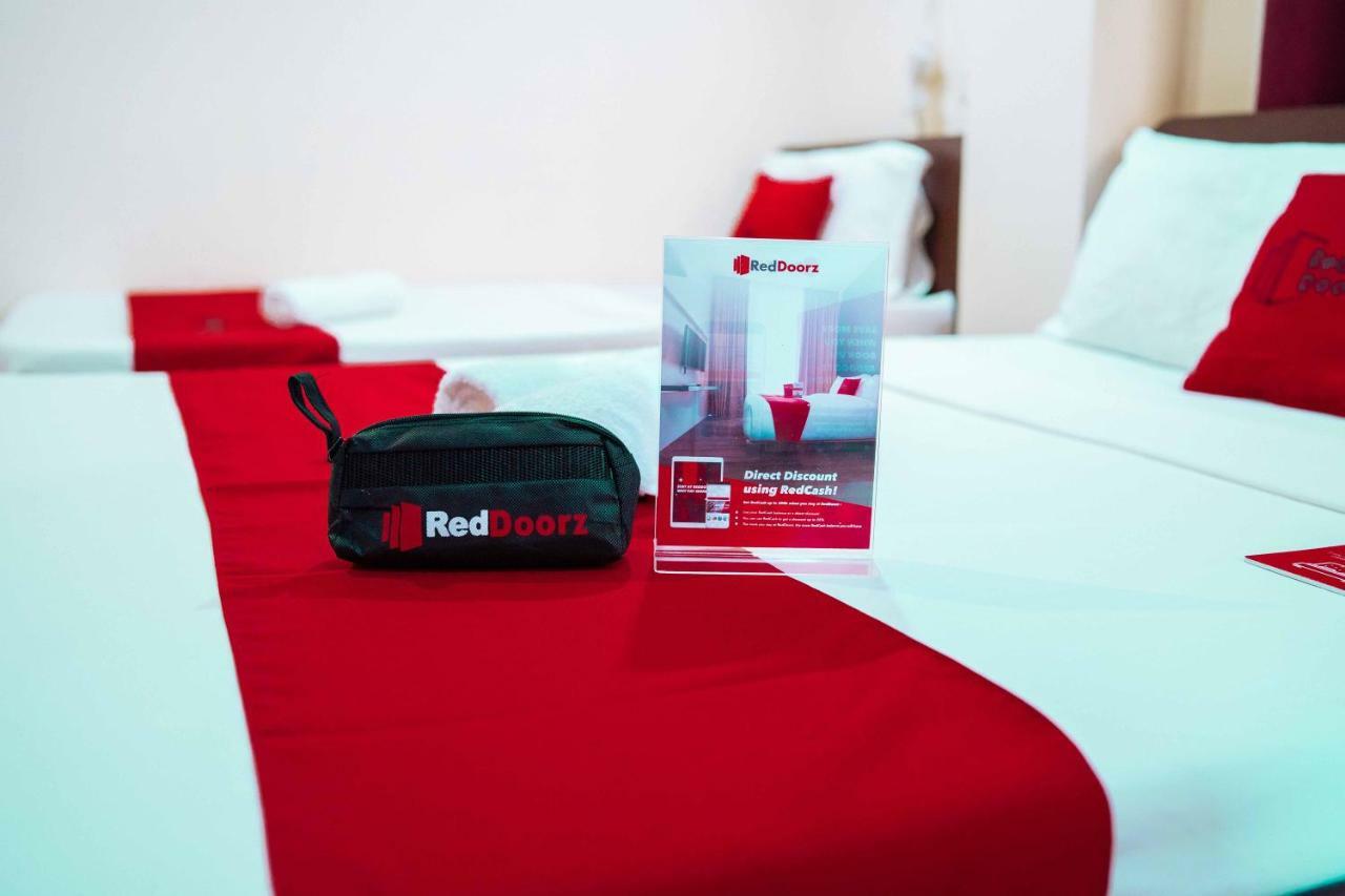 Reddoorz Near Davao International Airport Hotel Bagian luar foto